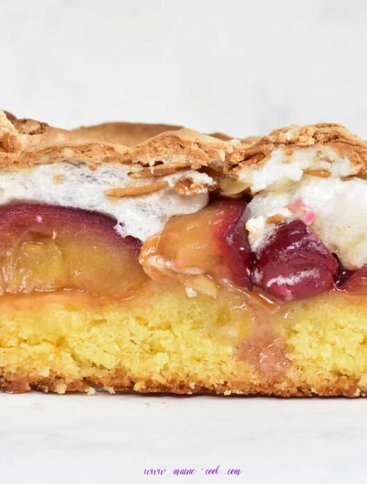 Ciasto ze śliwkami, żurawiną i bezą ciasto Luizy louise cake with plums cranberries and meringue