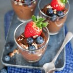 Helathy chocolate pudding in 3 glasses.