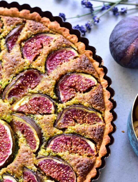 close up picture of fig and pistachio frangipane tart